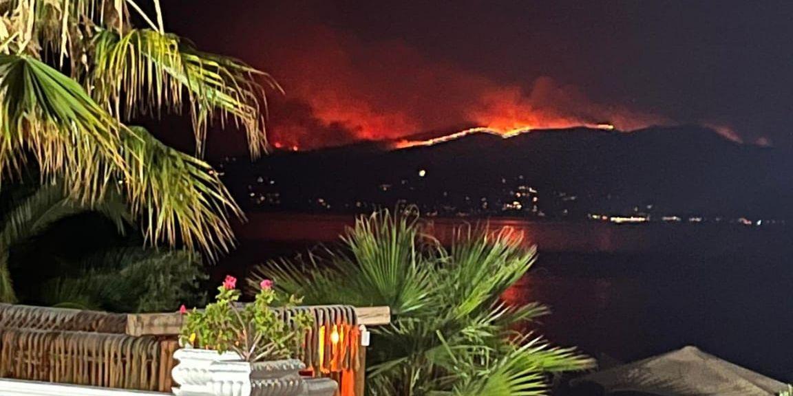 Under söndagen spreds en ny brand, denna gång på Korfu. Bilden tagen från albanska fastlandet. 